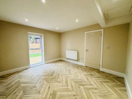 Manor Farm Road, Huyton, Image 10