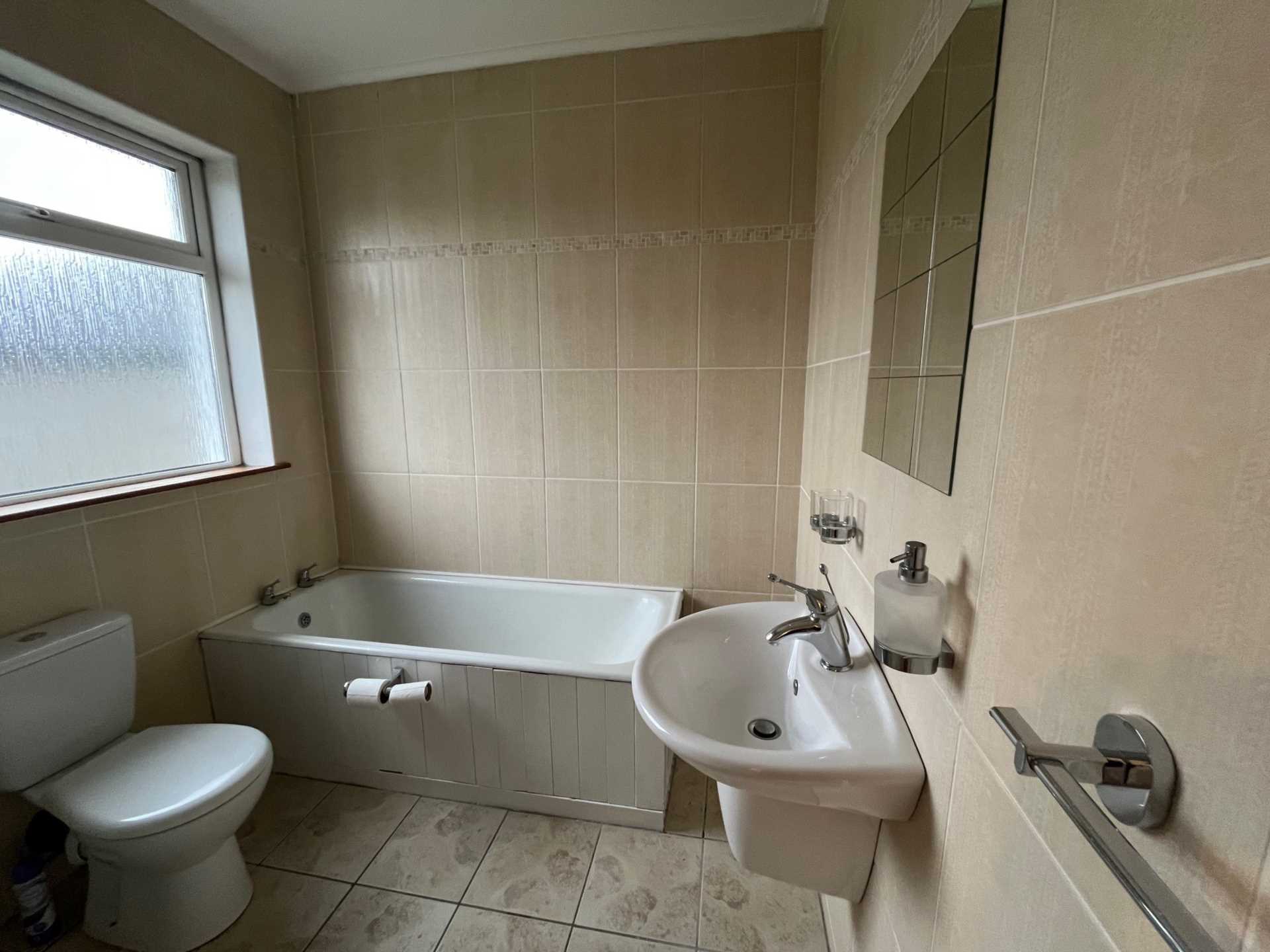 60 Muirhevna, Dundalk, Co Louth  60 Muirhevna, Dundalk, Co Louth