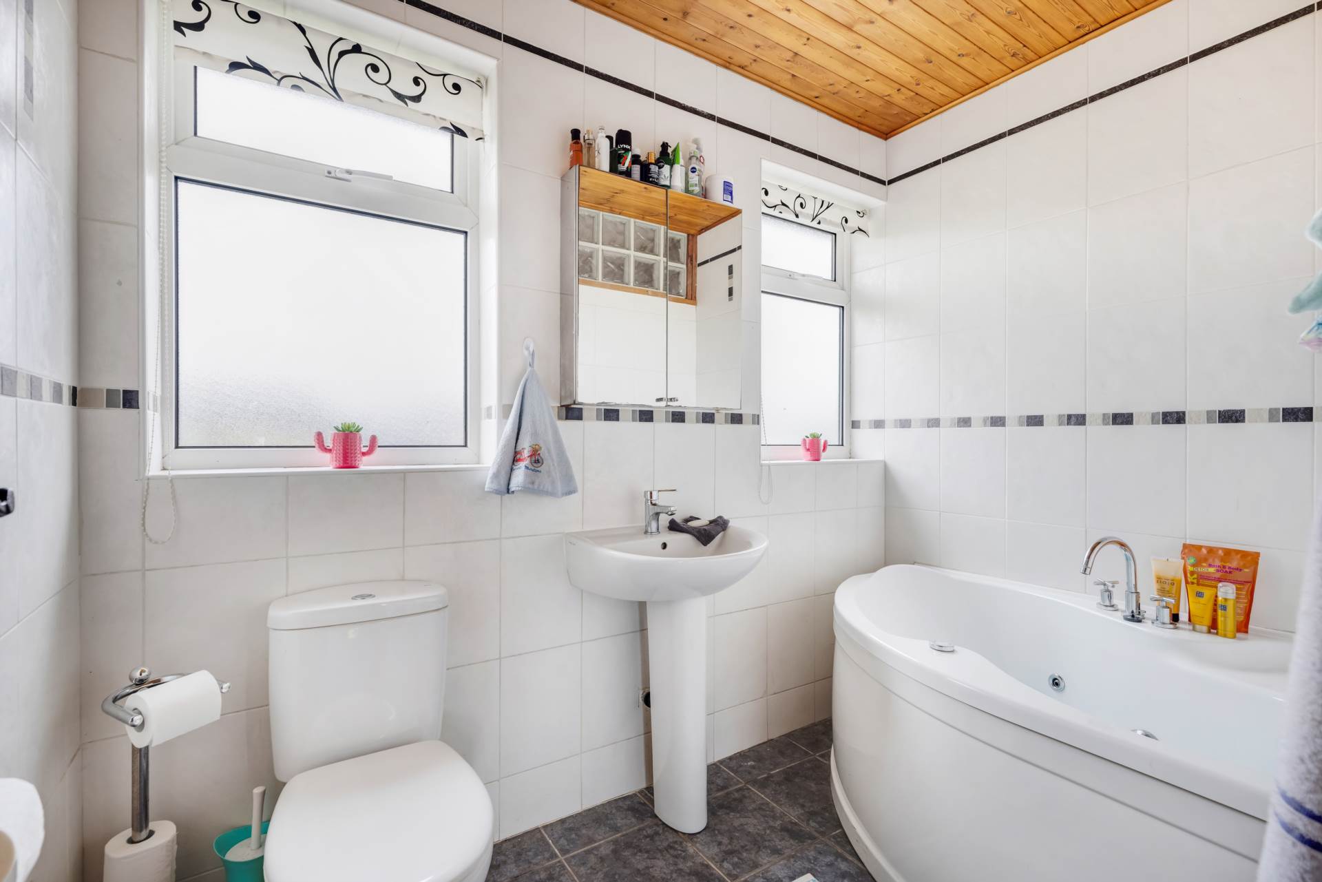 6 Ashgrove, Dundalk, Co Louth  6 Ashgrove, Dundalk, Co Louth