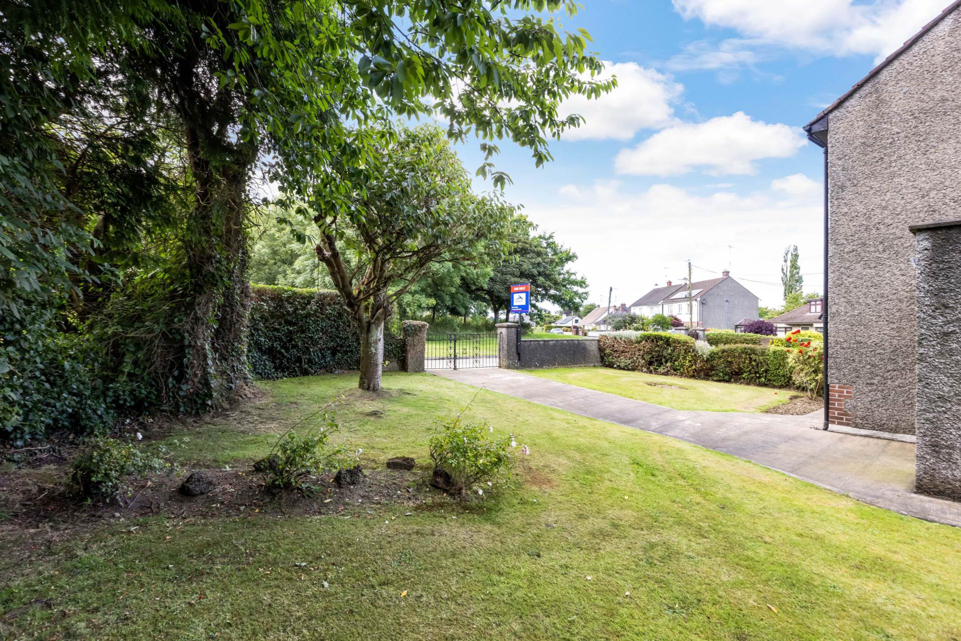 47 Woodland Drive, Ard Easmuinn, Dundalk, Co Louth 47 Woodland Drive, Ard Easmuinn, Dundalk, Co Louth