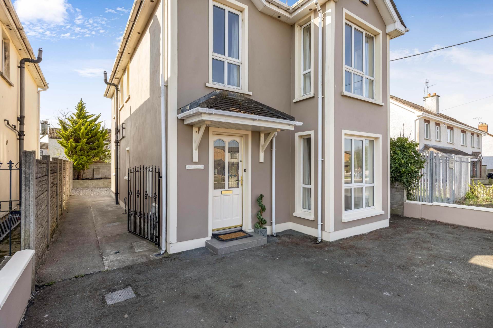 Brook House,Avenue Road, Dundalk Co.Louth A91 Y2C1  Brook House,Avenue Road, Dundalk Co.Louth A91 Y2C1