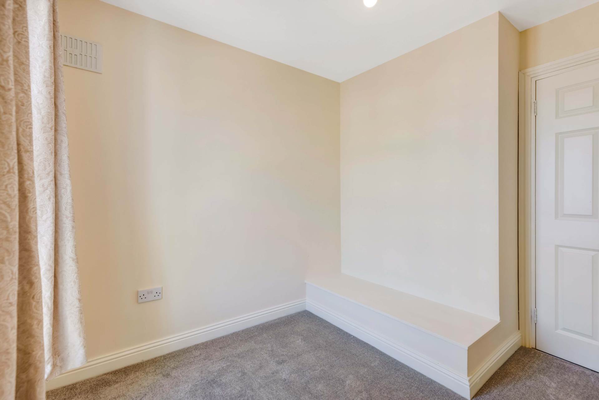 Brook House,Avenue Road, Dundalk Co.Louth A91 Y2C1  Brook House,Avenue Road, Dundalk Co.Louth A91 Y2C1