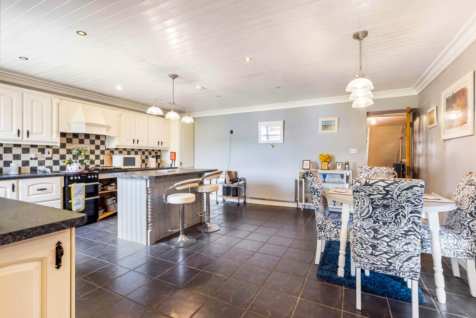 5 Assumption Place, Castletown Road, Dundalk, Co. Louth  5 Assumption Place, Castletown Road, Dundalk, Co. Louth