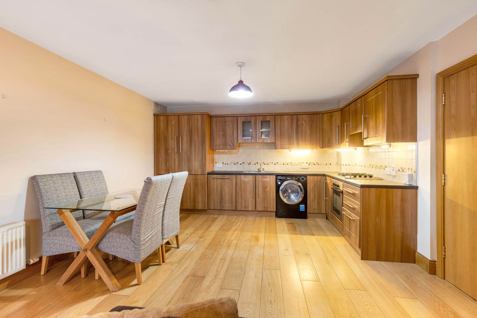 54 An Bothair Na Carraig, Lis Na Dara