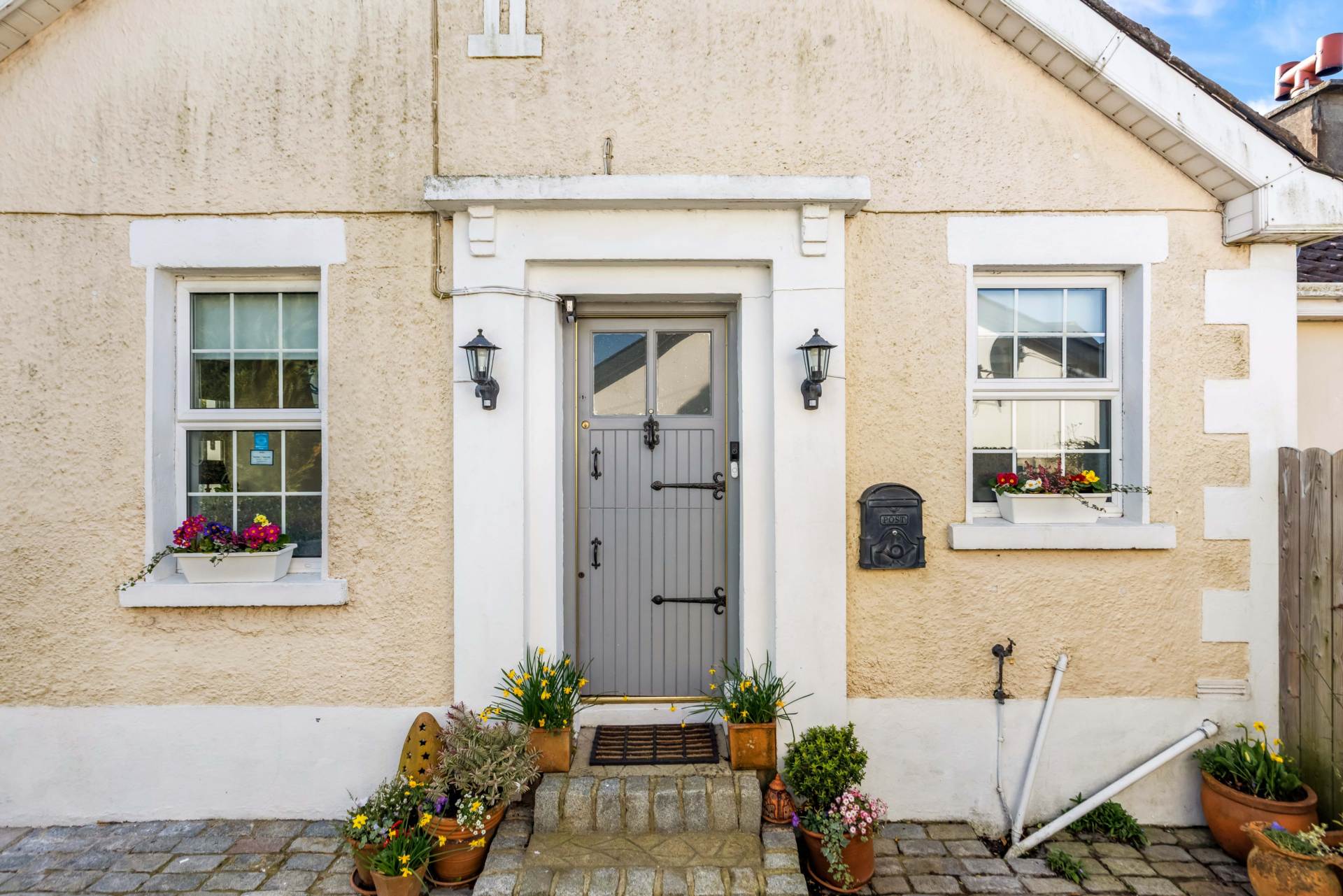 “Aurora” The Rock Road, Blackrock, Co Louth A91 H7X6