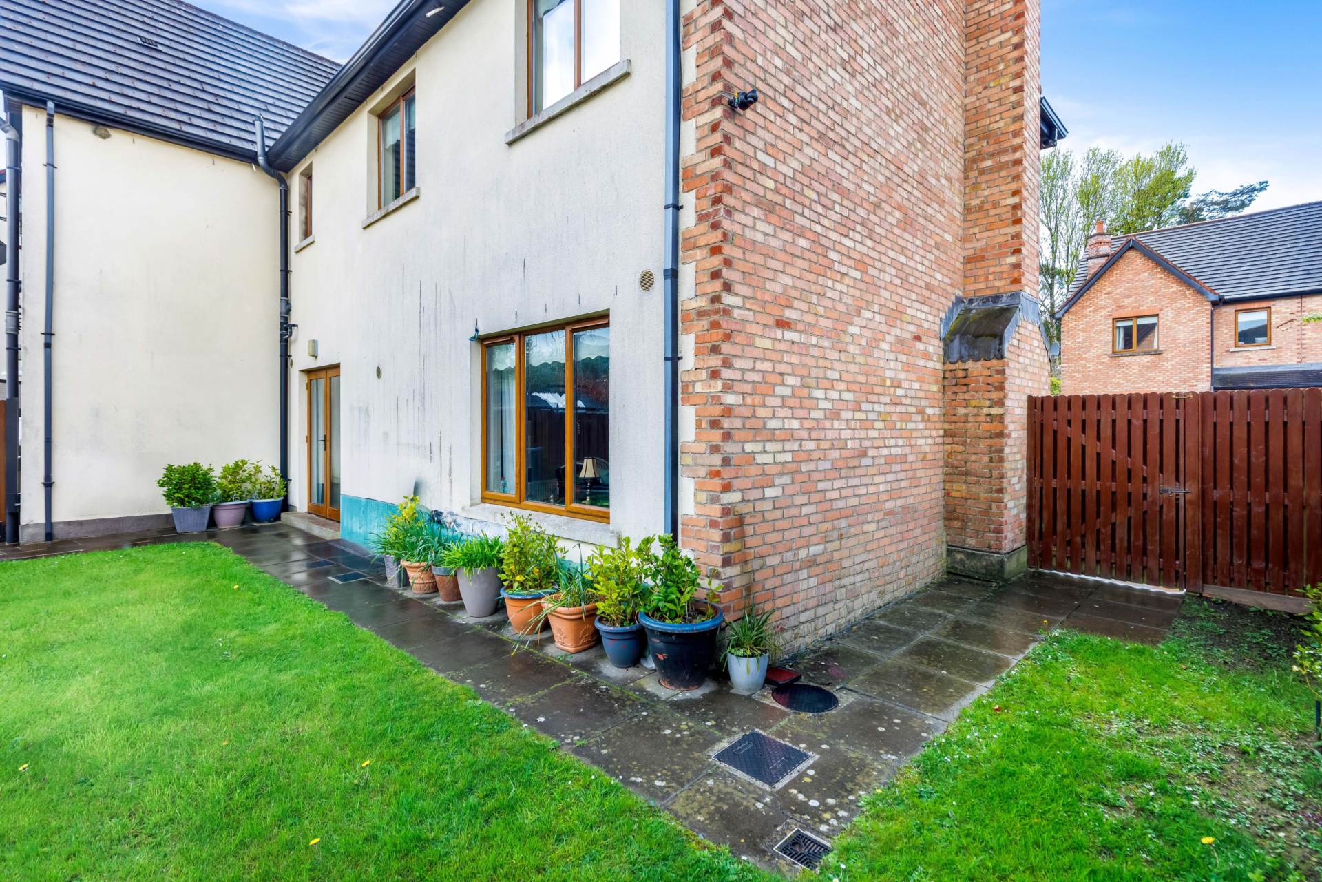 1 Cluain Ard, Lis Na Dara, Dundalk, Co Louth A91 N12P