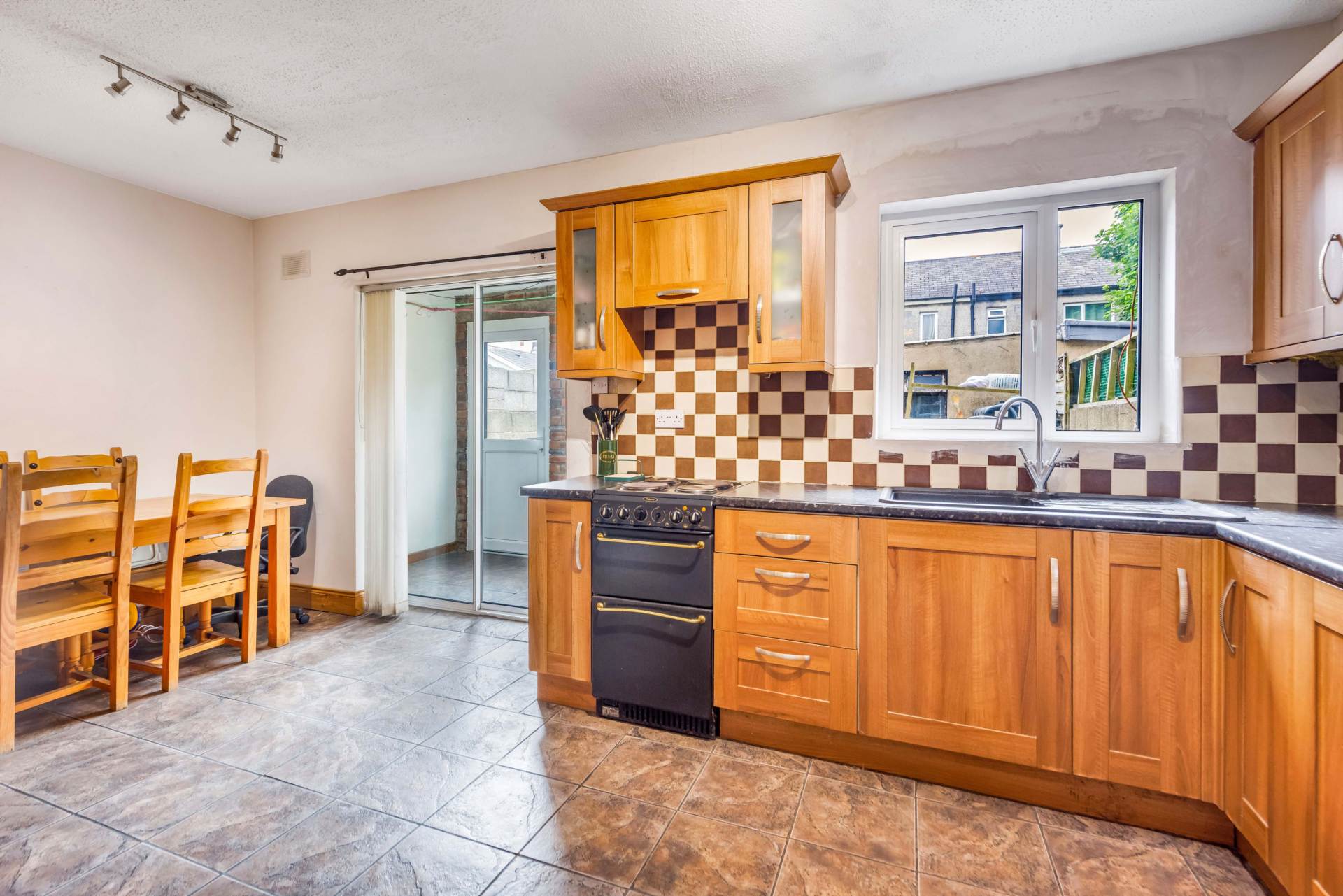 14 Aghameen Park, Muirhevnamor, Dundalk, Co Louth A91 H32A