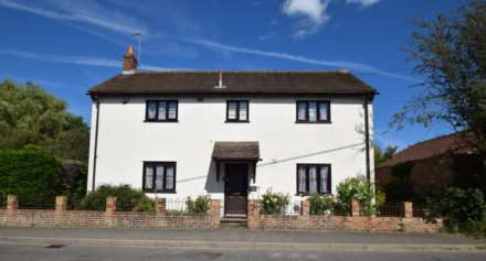 4 Bedroom Detached, Cuxham Road, Watlington