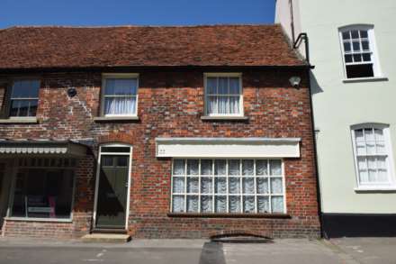 3 Bedroom Town House, High Street, Watlington