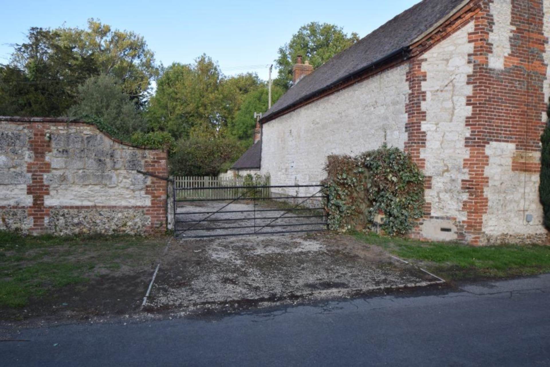 Shirburn, Oxon, Image 20