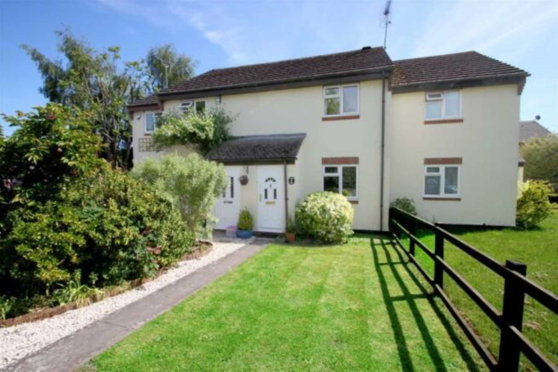 Sycamore Close, Watlington, Image 1
