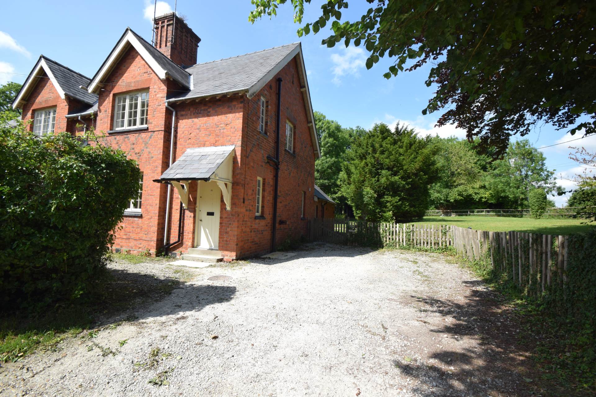 Shirburn, Oxon, Image 1