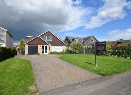 3 Bedroom Detached, St Helens Avenue, Benson