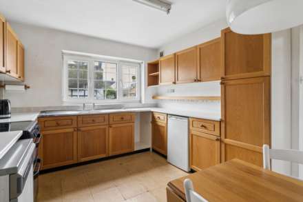 High Street, Chalgrove, Image 6