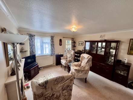 Sycamore Close, Watlington, Image 3