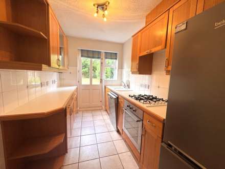 Sixpenny Lane, Chalgrove, Image 4