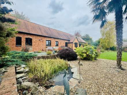 Playhatch Barn, Playhatch, Image 24