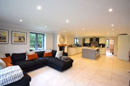 Braemar House, Lewknor, Image 4