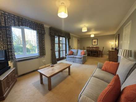 The Meadows, Watlington, Image 4