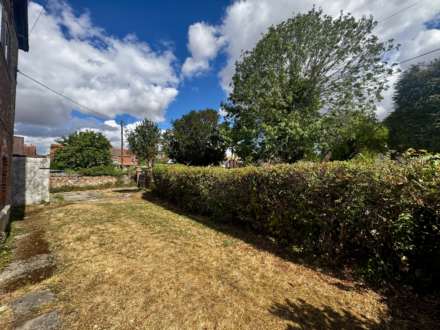 The Chestnuts, Benson, Image 18