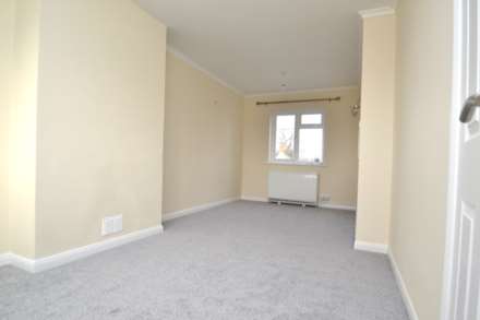 High St, Chalgrove, Image 2