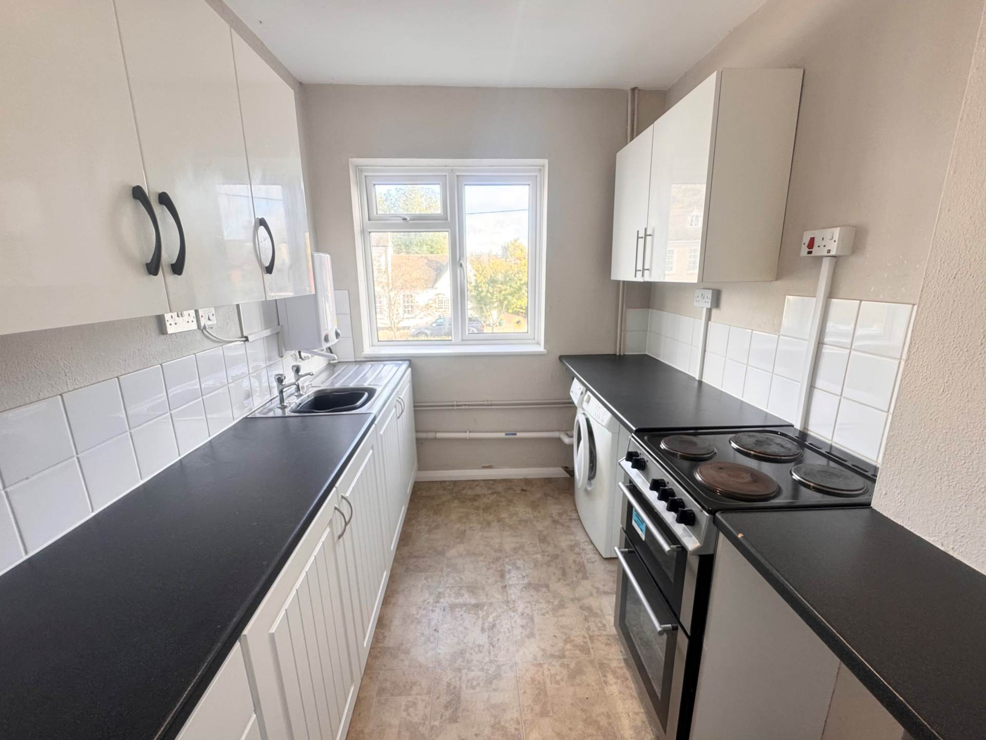 High Street, Chalgrove, Image 2