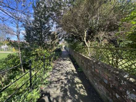 Davenport Place, Watlington, Image 2