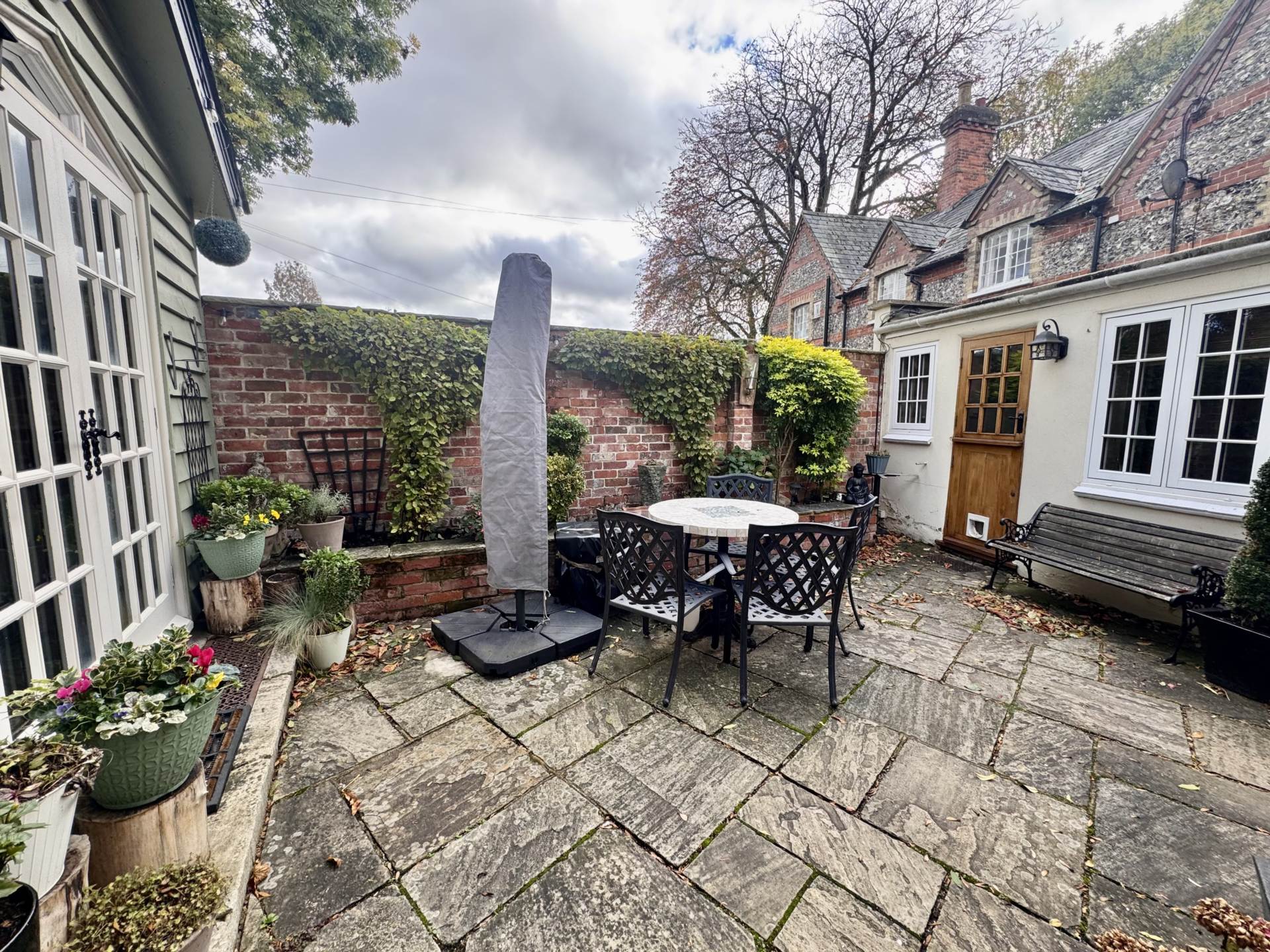 The Green, Aston Rowant, Image 8