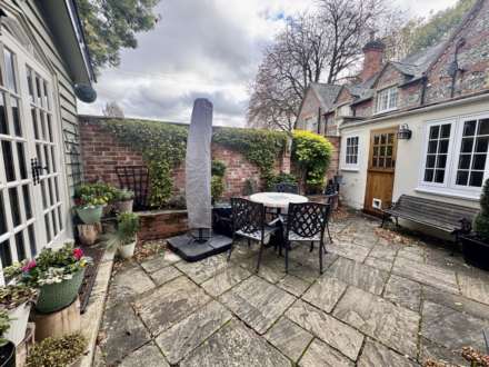 The Green, Aston Rowant, Image 8