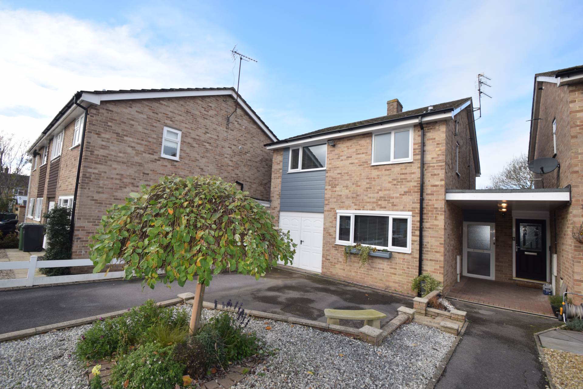 Beverley Close, Chalgrove, Image 1