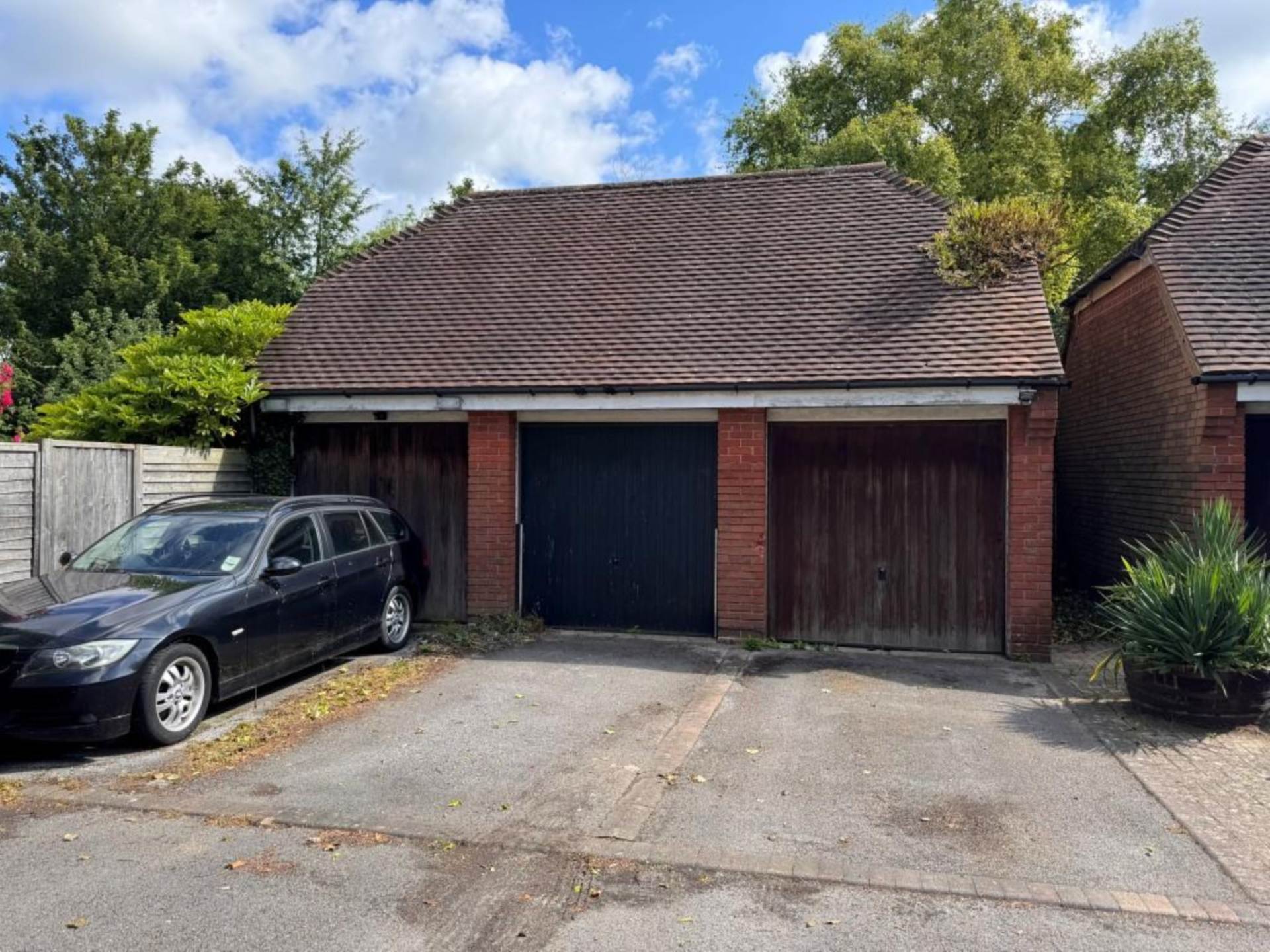 Lewknor Close, Lewknor, Image 10