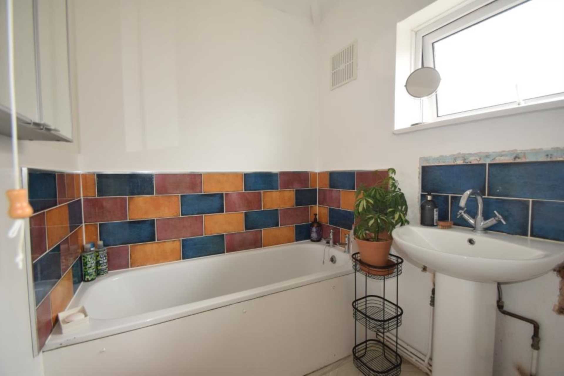 Chiltern Gardens, Watlington, Image 11