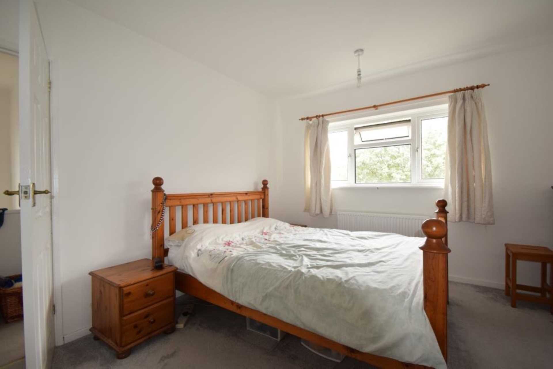 Chiltern Gardens, Watlington, Image 6