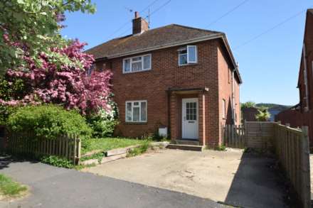 4 Bedroom Semi-Detached, Chiltern Gardens, Watlington