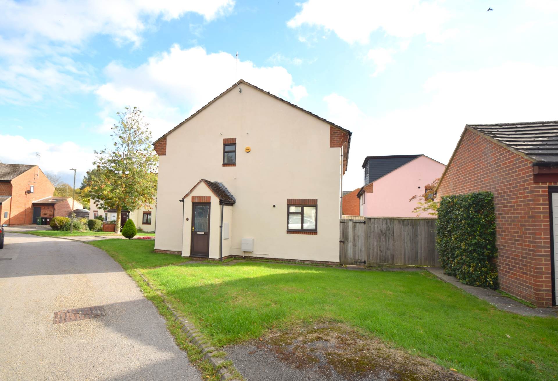 Ash Close, Watlington, Image 10