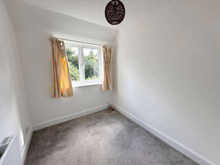 Lewknor Close, Lewknor, Image 7