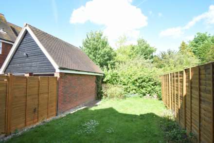 Lewknor Close, Lewknor, Image 9