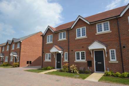 2 Bedroom Terrace, Bonners Mead, Benson