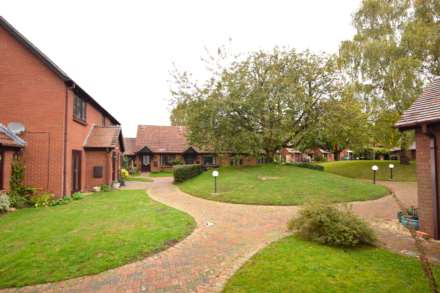 Orchard Walk, Watlington, Image 15