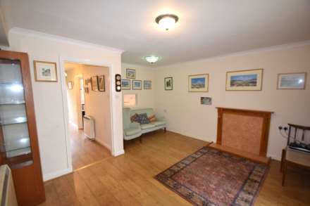 Orchard Walk, Watlington, Image 2