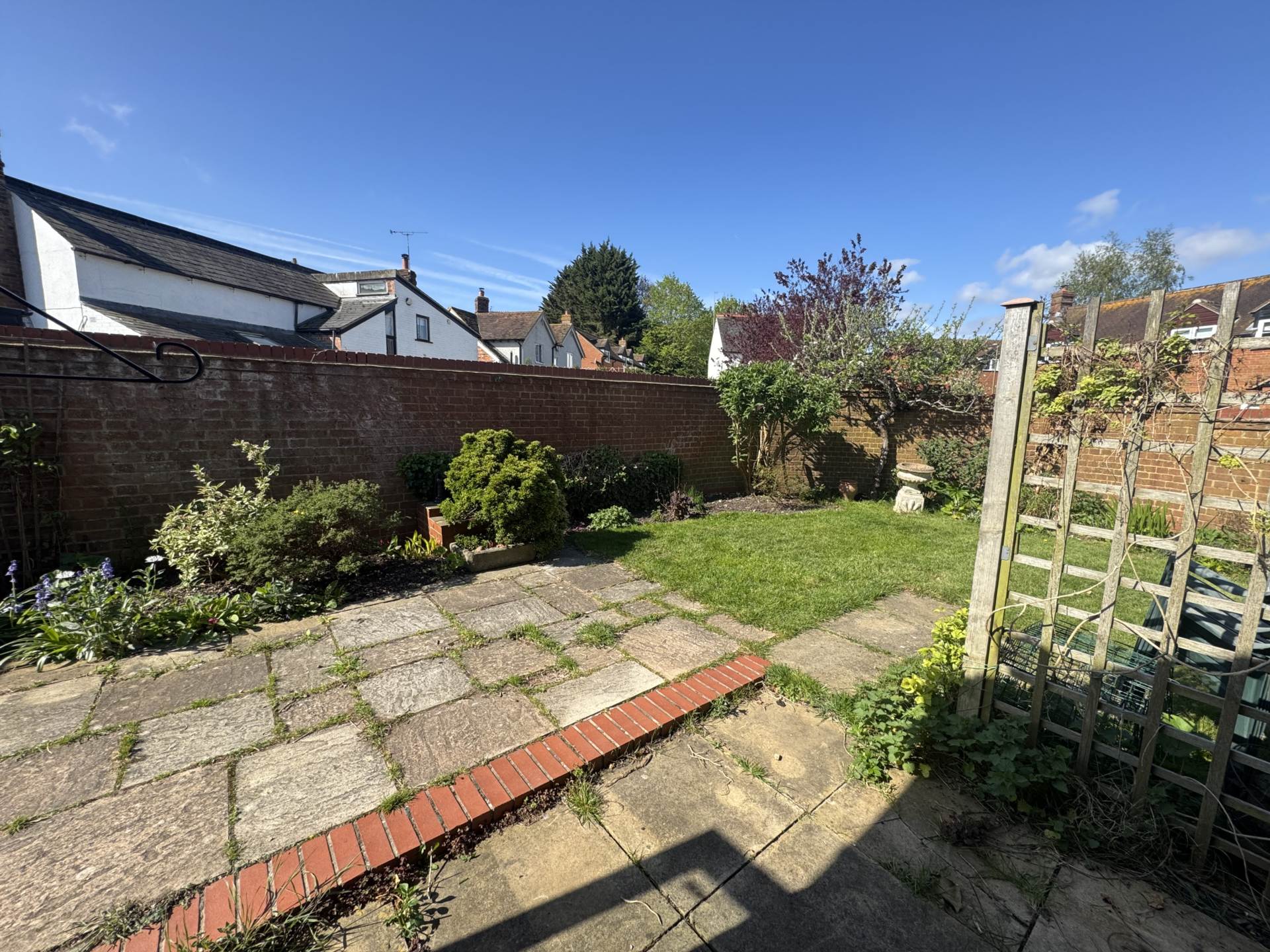 Hurdlers, Watlington, Image 11