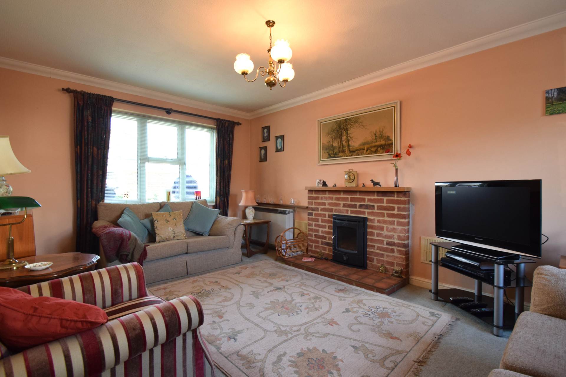 Hurdlers, Watlington, Image 2