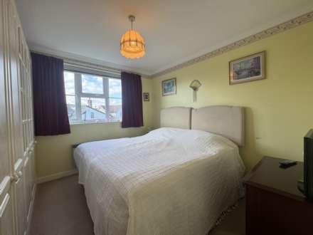 Hurdlers, Watlington, Image 6