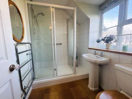 Hurdlers, Watlington, Image 7