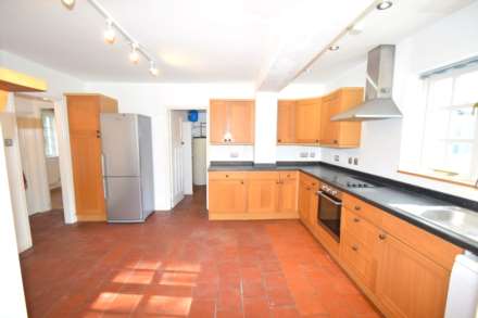The Close, Stadhampton, Image 3