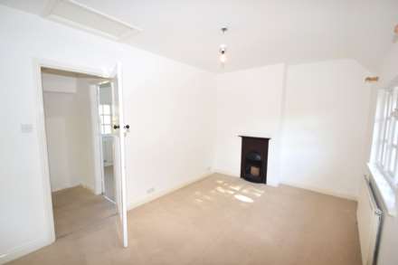The Close, Stadhampton, Image 8