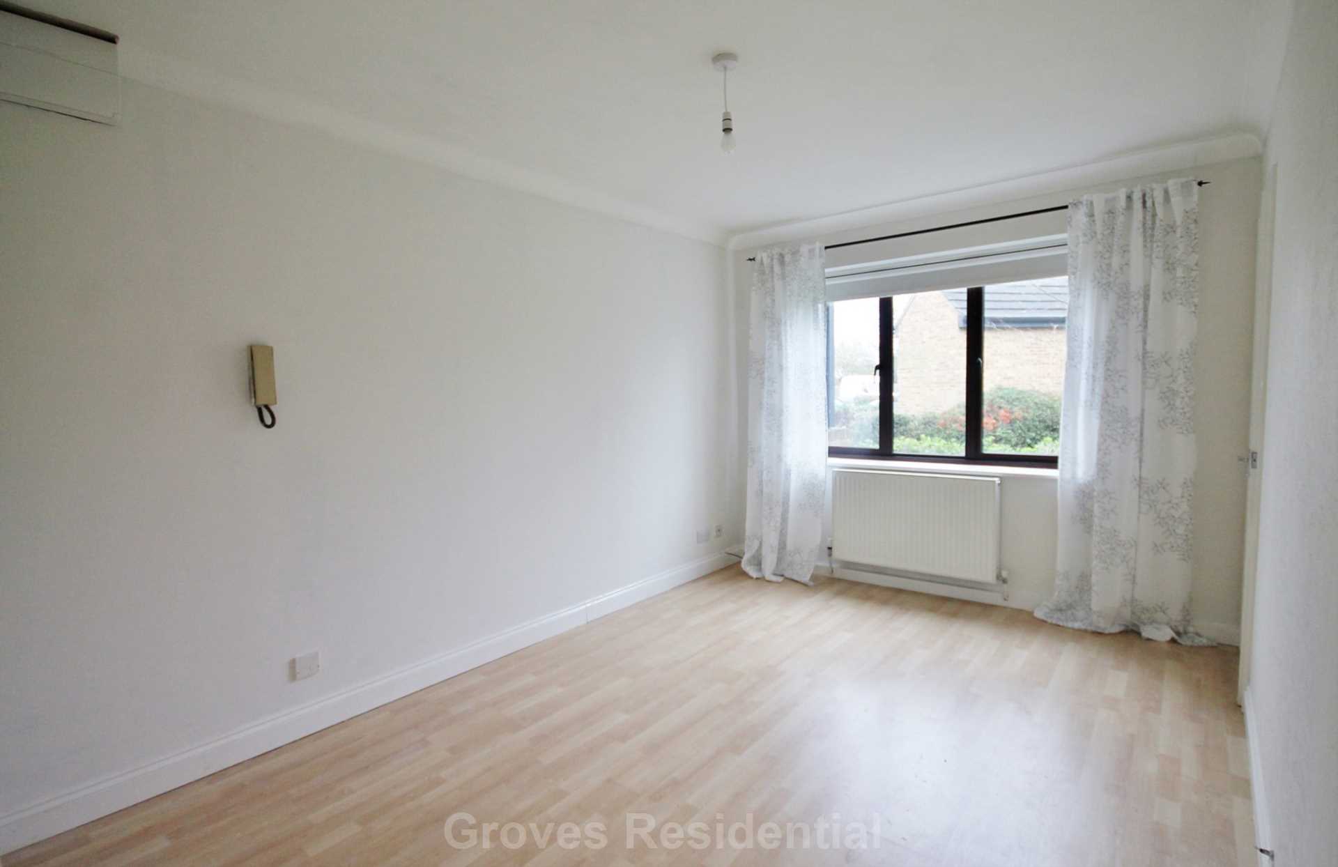 Cheltenham Close, New Malden, Image 5