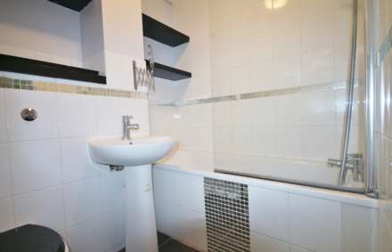 Cheltenham Close, New Malden, Image 6