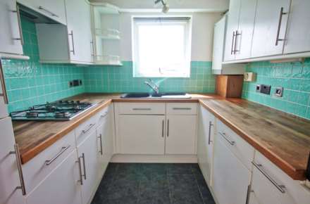 Acacia Grove, New Malden, Image 4