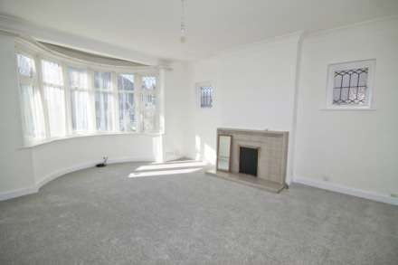 Buxton Drive, New Malden, Image 2